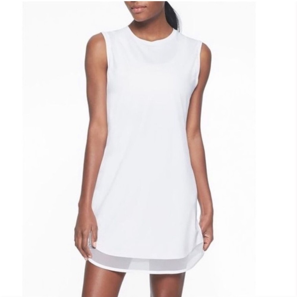 Elegant White Sleeveless Dress